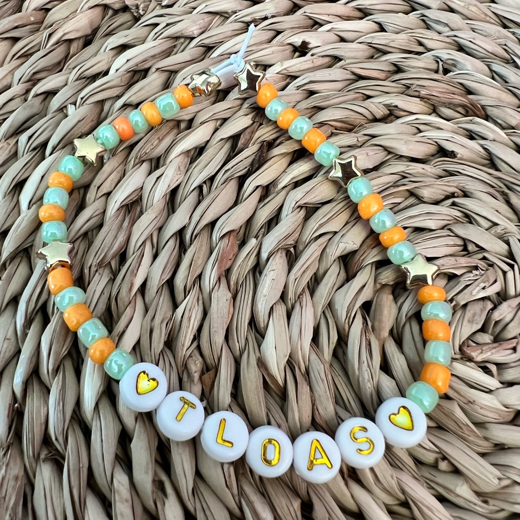 Taylor Swift Tloas Charming Orange And Green Beaded Bracelet